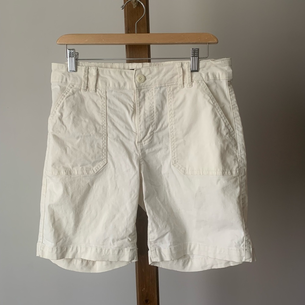 LEE | Light Khaki Mid-Rise Shorts | Sz 8